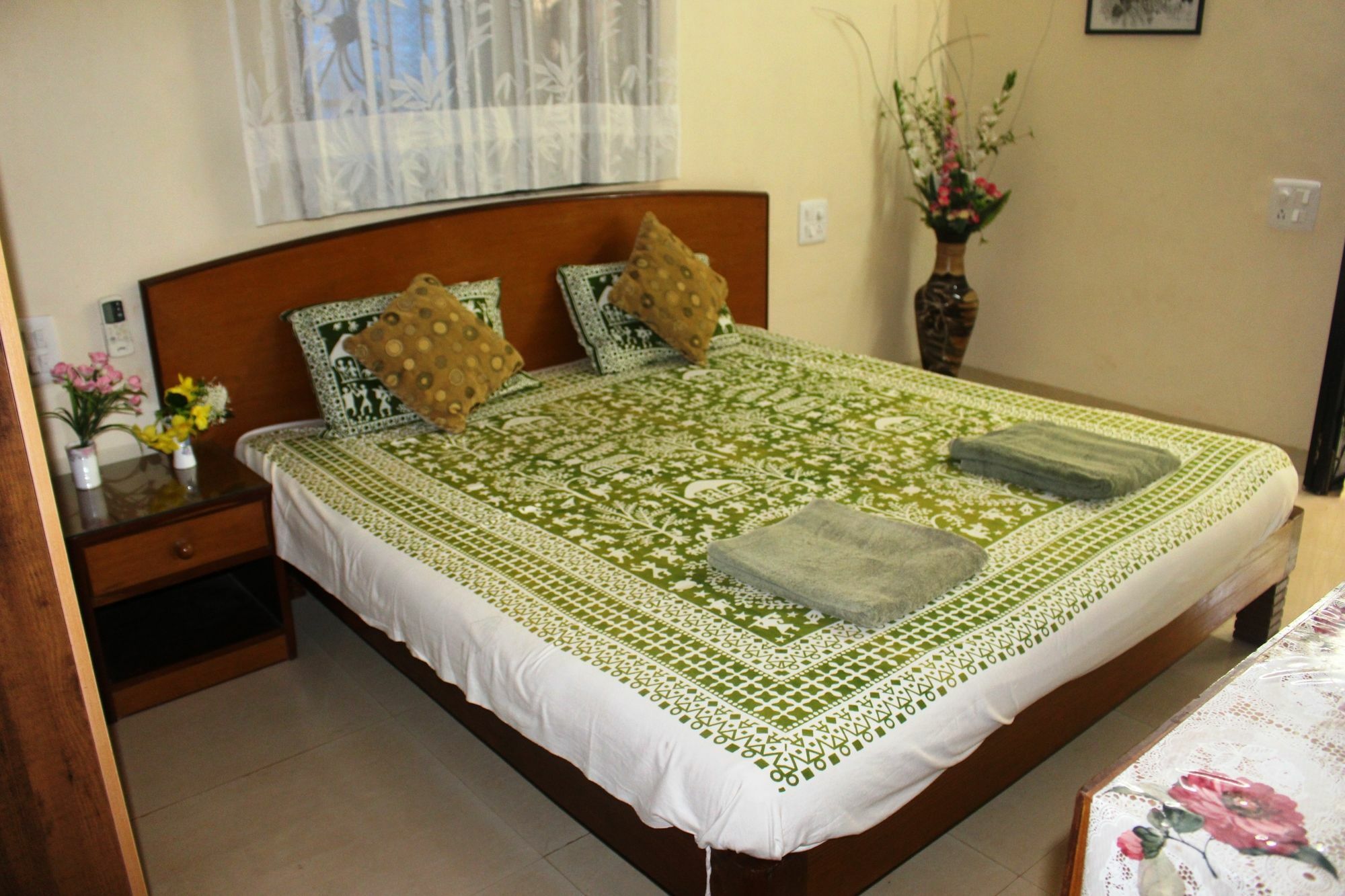Mama Mids Home Morjim Exterior foto